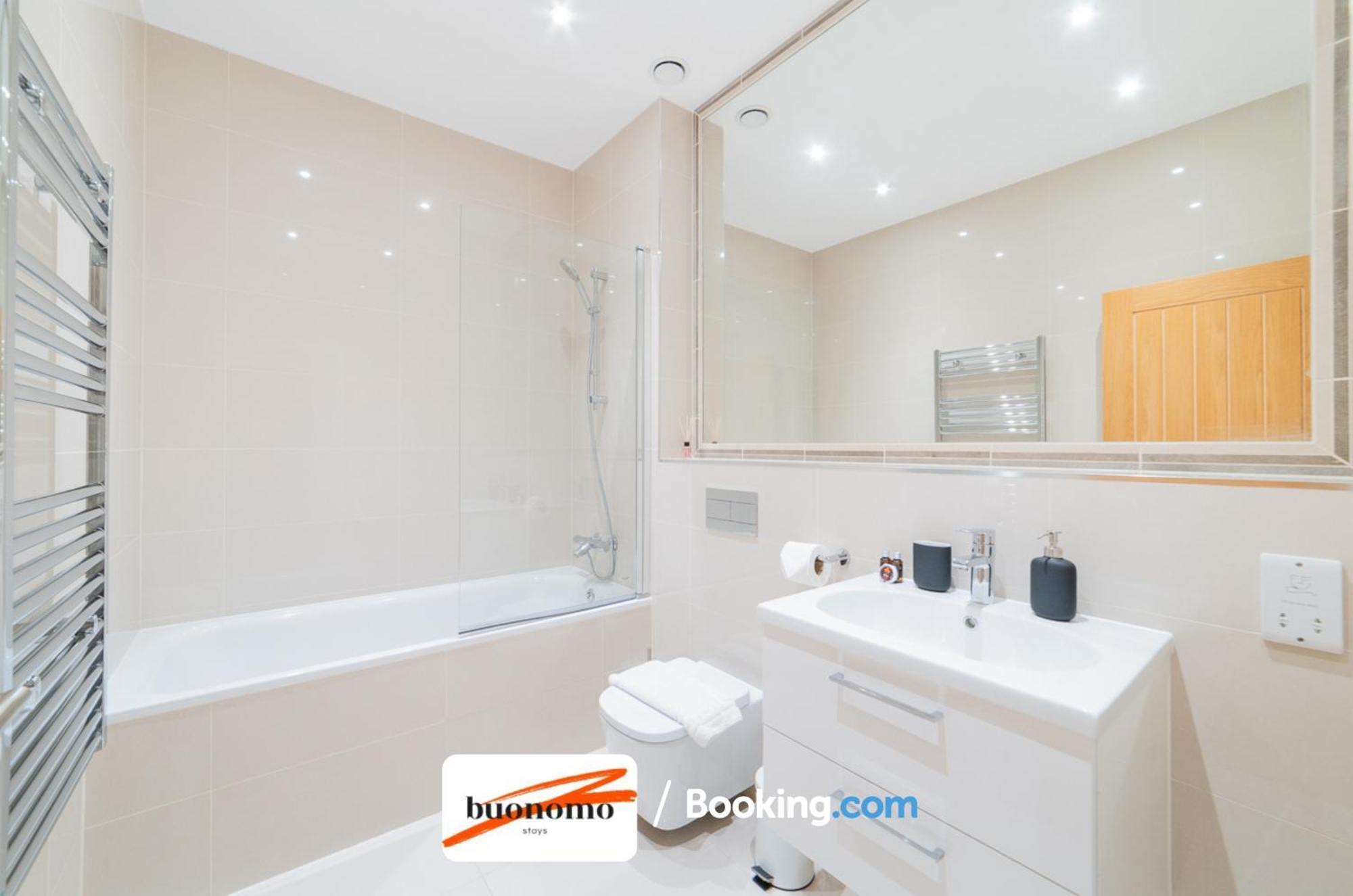 Two Bedroom Apartment At Buonomo Stays Short Lets & Serviced Accommodation Close To Wimbledon Tennis Courts London Kültér fotó
