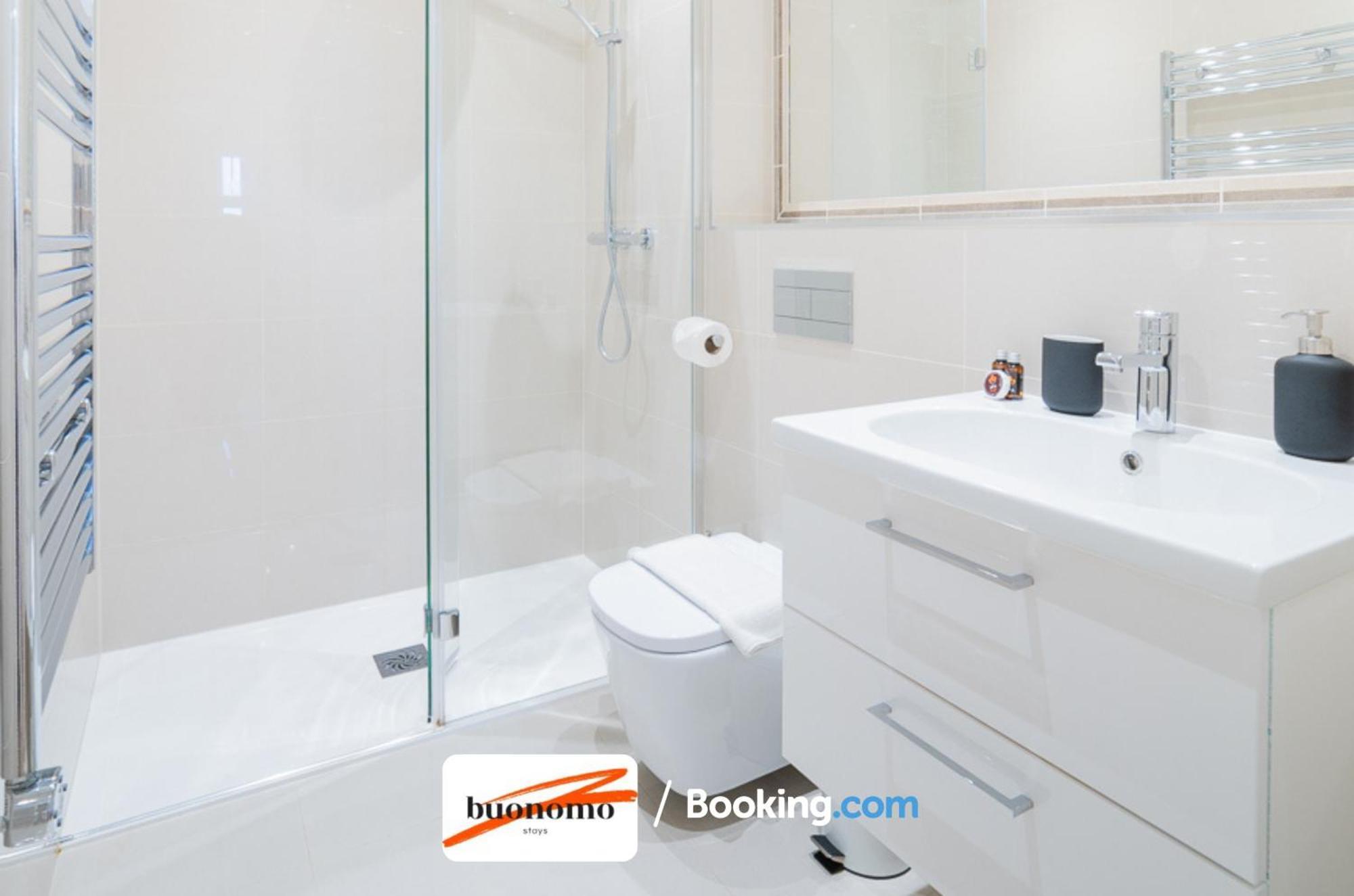 Two Bedroom Apartment At Buonomo Stays Short Lets & Serviced Accommodation Close To Wimbledon Tennis Courts London Kültér fotó