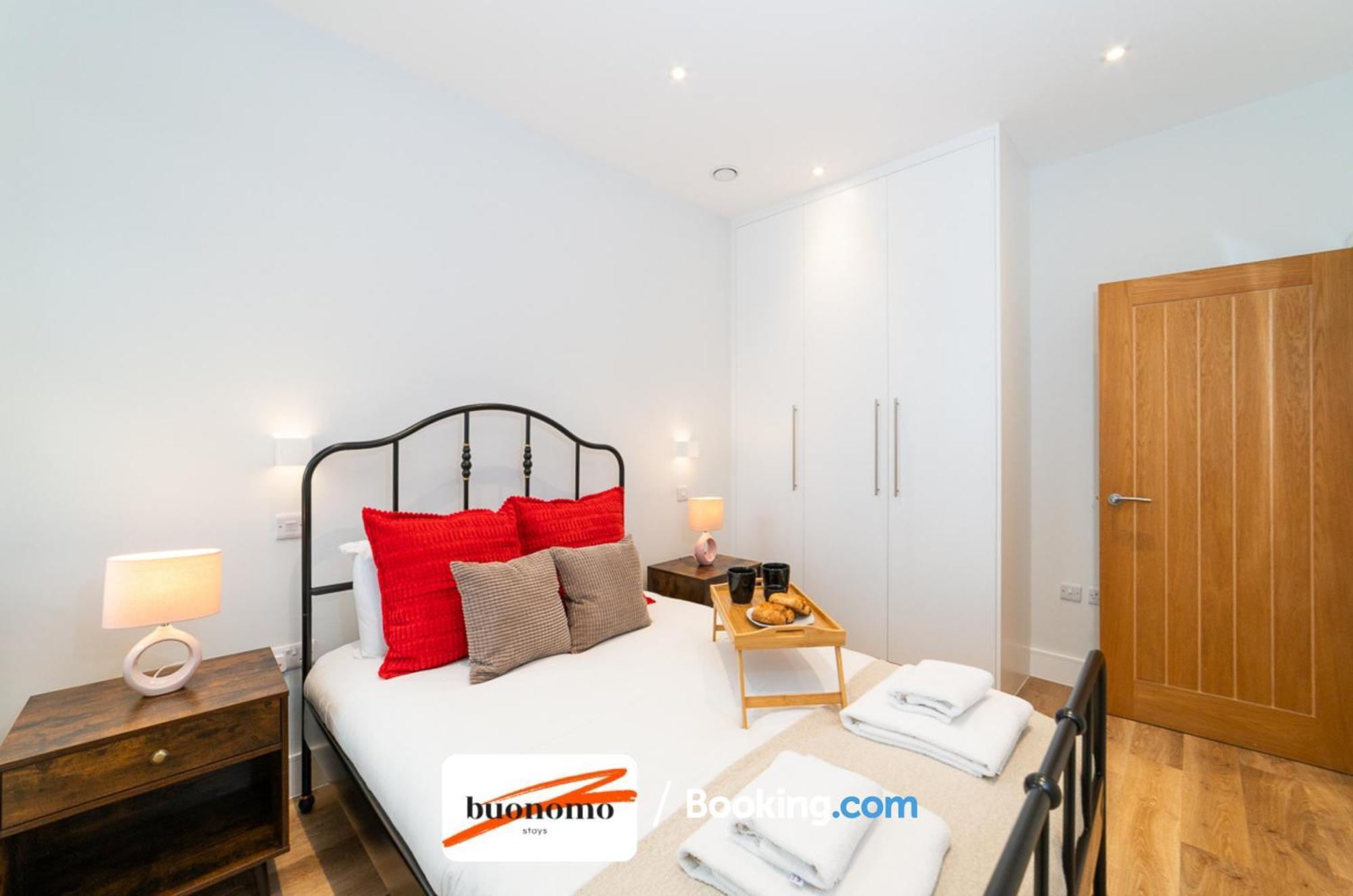 Two Bedroom Apartment At Buonomo Stays Short Lets & Serviced Accommodation Close To Wimbledon Tennis Courts London Kültér fotó